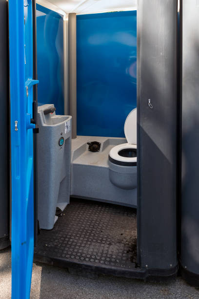 Best Porta potty delivery and setup  in Gibbon, NE